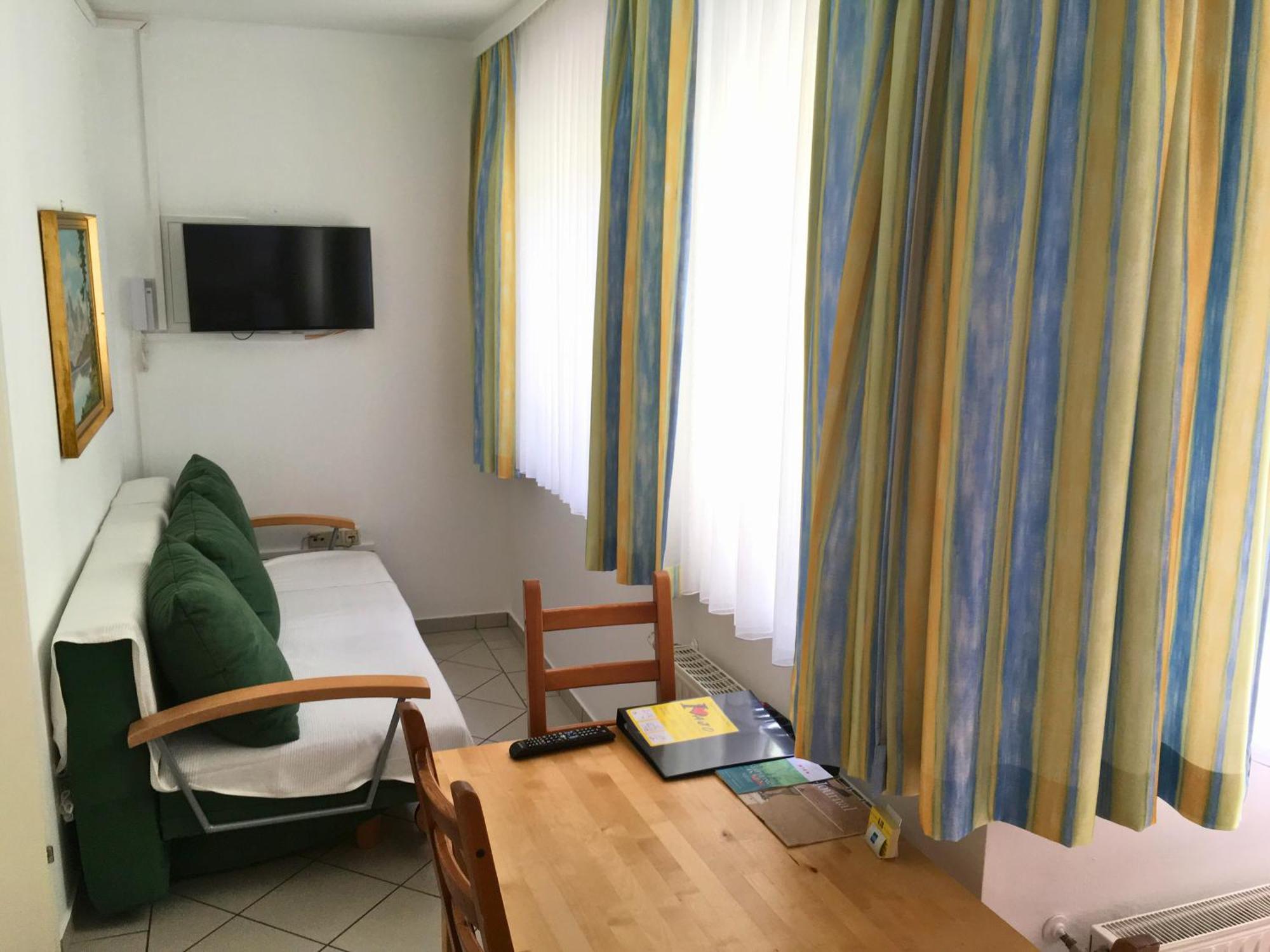Apartament Ajo - Alte Donau Garden Flat - Self-check-in *