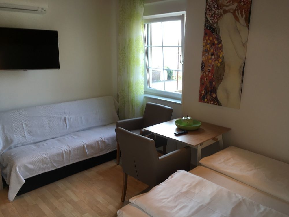 Ajo - Alte Donau Garden Flat - Self-check-in Apartament *