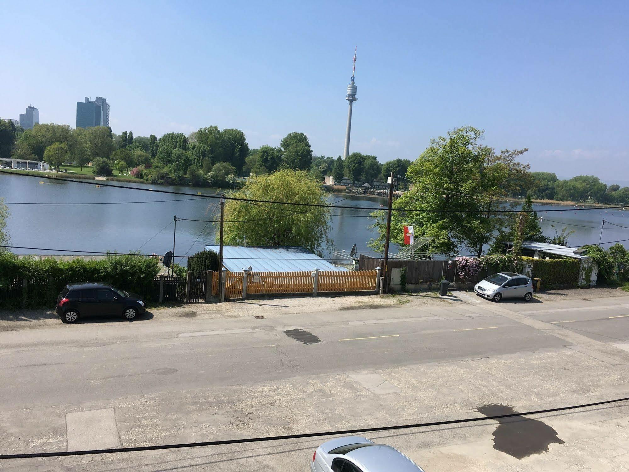 Ajo - Alte Donau Garden Flat - Self-check-in Apartament